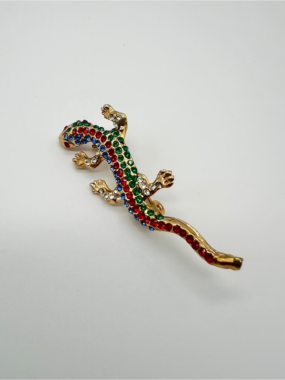 VTG Gold-Tone Multicolor Gemstone Lizard Brooch - Green, Red, Blue, Clear